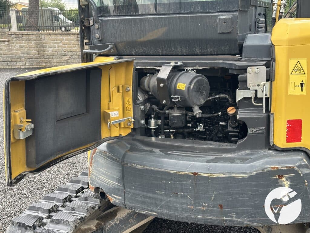 Miniescavatore Komatsu PC55-MR3 usato anno 2016 in vendita – DAMAC