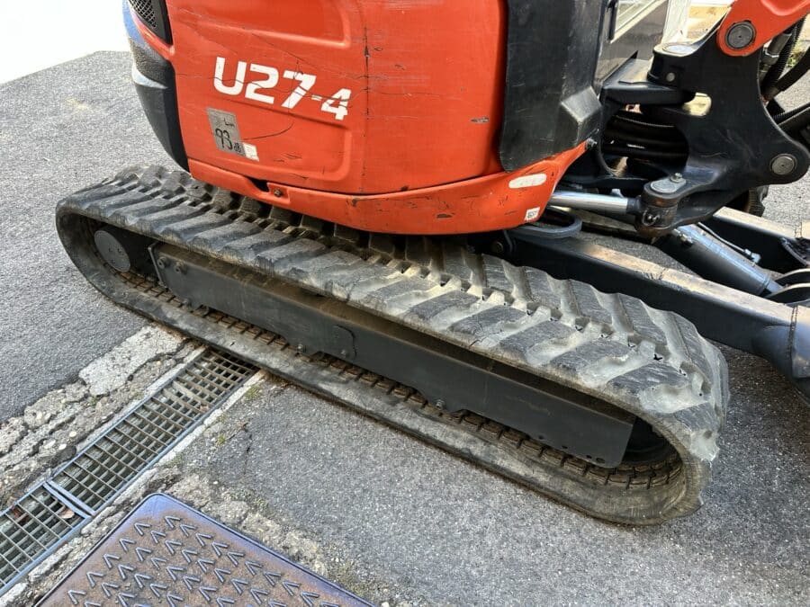 Miniescavatore Kubota U27-4 usato 2017 con cabina chiusa, girosagoma e impianto martello in vendita a Roma