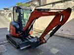 Miniescavatore Kubota U27-4 usato 2017 con cabina chiusa, girosagoma e impianto martello in vendita a Roma