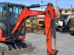 escavatore compatto Kubota U27-4 per cantieri urbani a Rom