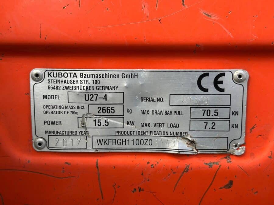Kubota U27-4 15.5 kW motore diesel affidabile per scavi professionali