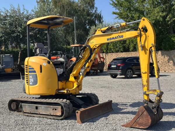 KOMATSU PC26MR-3