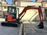 Miniescavatore Kubota U36-4 usato 2018 con cabina chiusa, girosagoma, attacco rapido e due benne in vendita a Roma