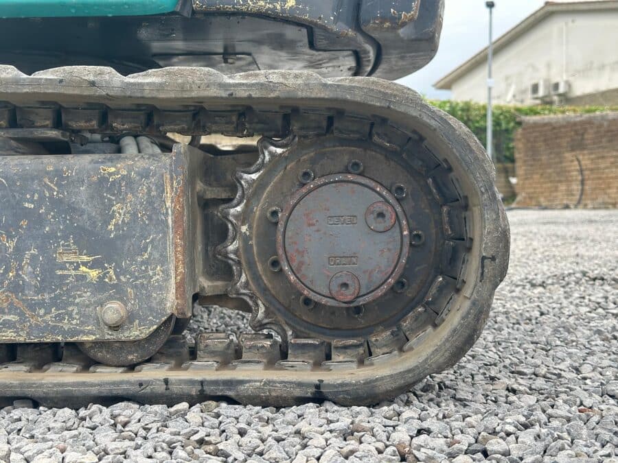 Miniescavatore Kobelco SK17SR usato 2021 con girosagoma, carro variabile e impianto martello in vendita a Roma