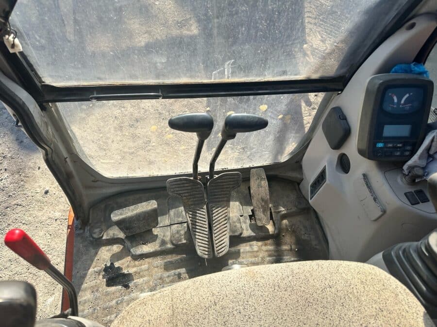 Escavatore cingolato FIAT KOBELCO E115SR usato 2003 con girosagoma, lama e impianto martello