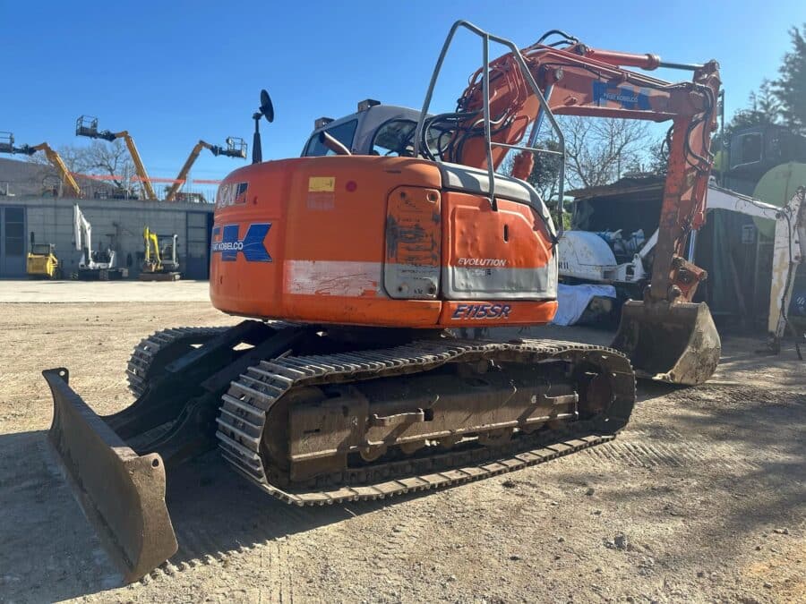 Escavatore cingolato FIAT KOBELCO E115SR usato 2003 con girosagoma, lama e impianto martello