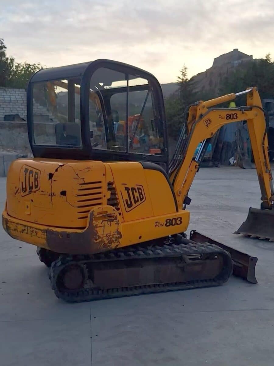 2004 JCB 803 Plus mini excavator for sale in Foggia - rear view.