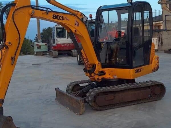 2004 JCB 803 Plus mini excavator for sale in Foggia - side view.