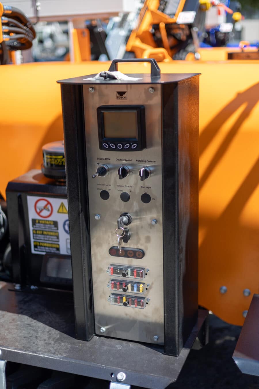 Turchi 300F self-propelled hydraulic pile driver for photovoltaic systems