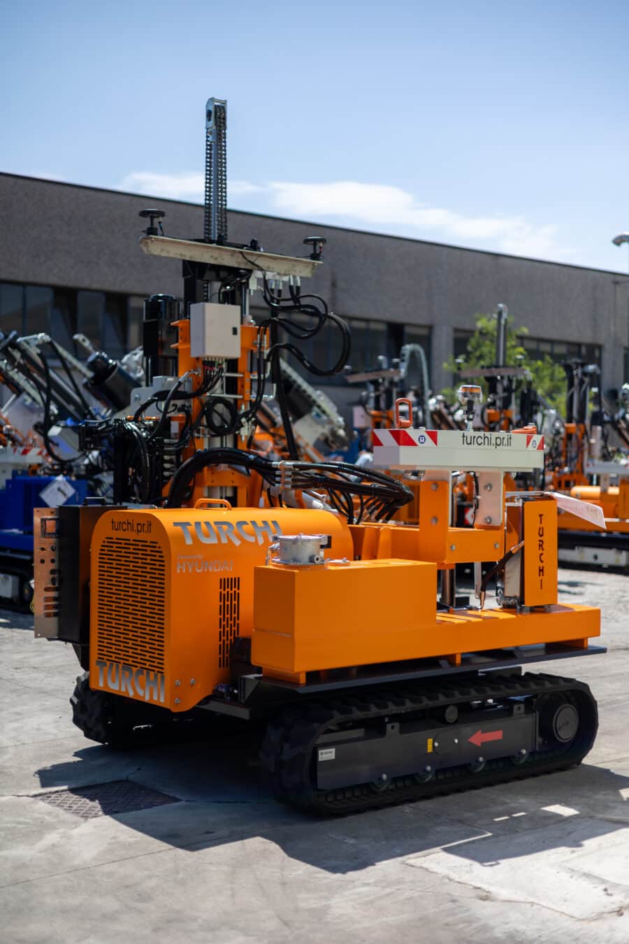 Turchi 300F self-propelled hydraulic pile driver for photovoltaic systems