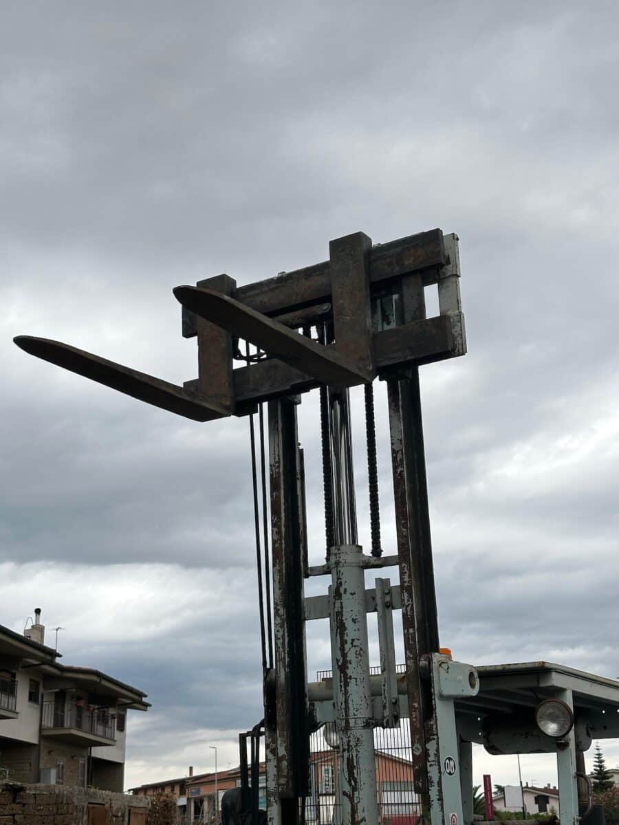 Raised mast OM DI35C 1988 for sale in Anguillara Sabazia