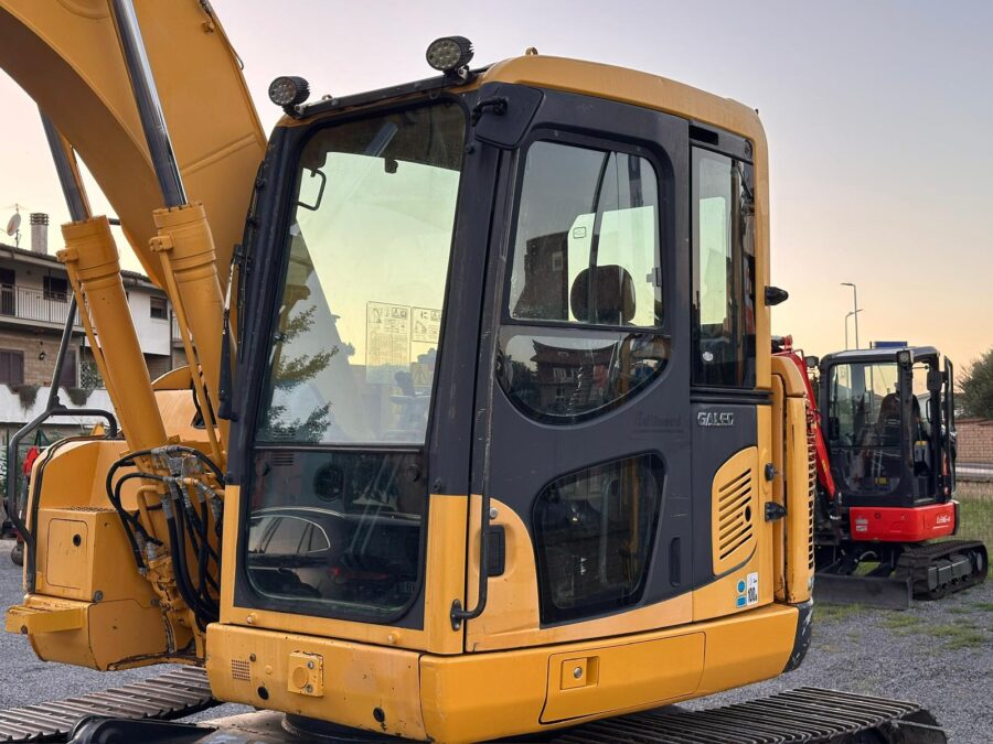 Used 2008 Komatsu PC138US-8 crawler excavator for sale in Rome, Italy