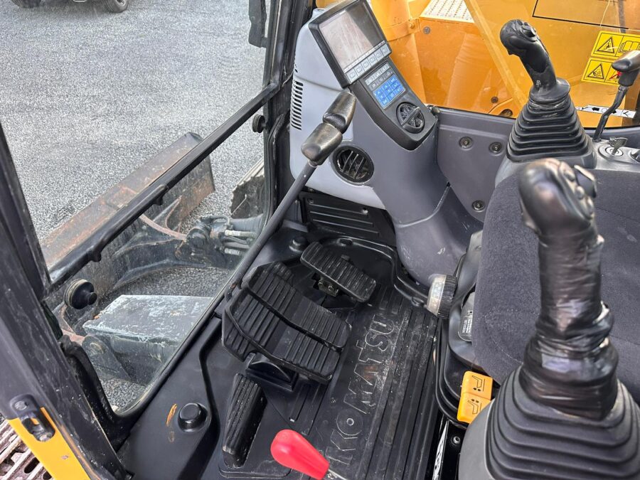Used 2008 Komatsu PC138US-8 crawler excavator for sale in Rome, Italy