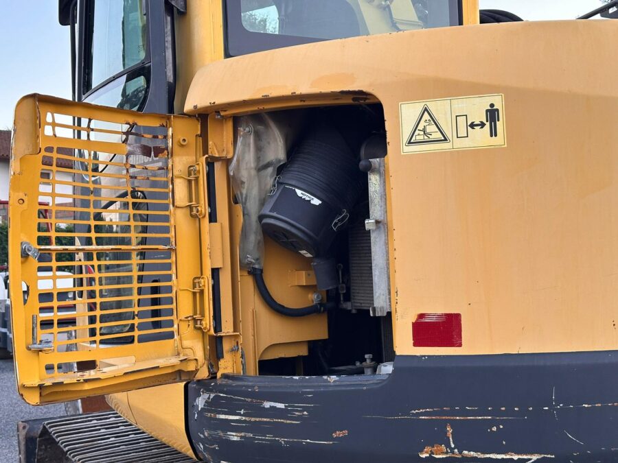 Used 2008 Komatsu PC138US-8 crawler excavator for sale in Rome, Italy