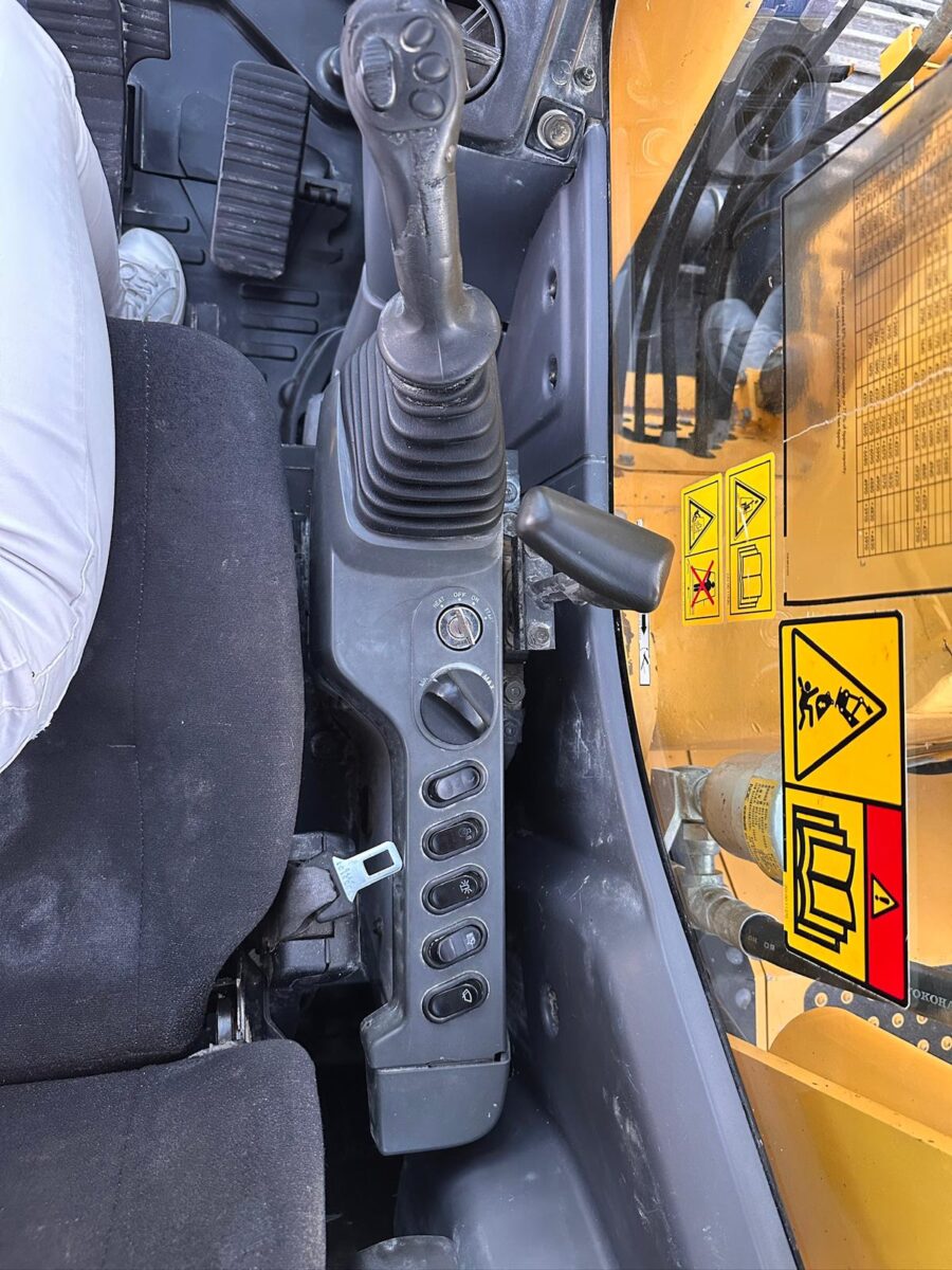 Used 2008 Komatsu PC138US-8 crawler excavator for sale in Rome, Italy