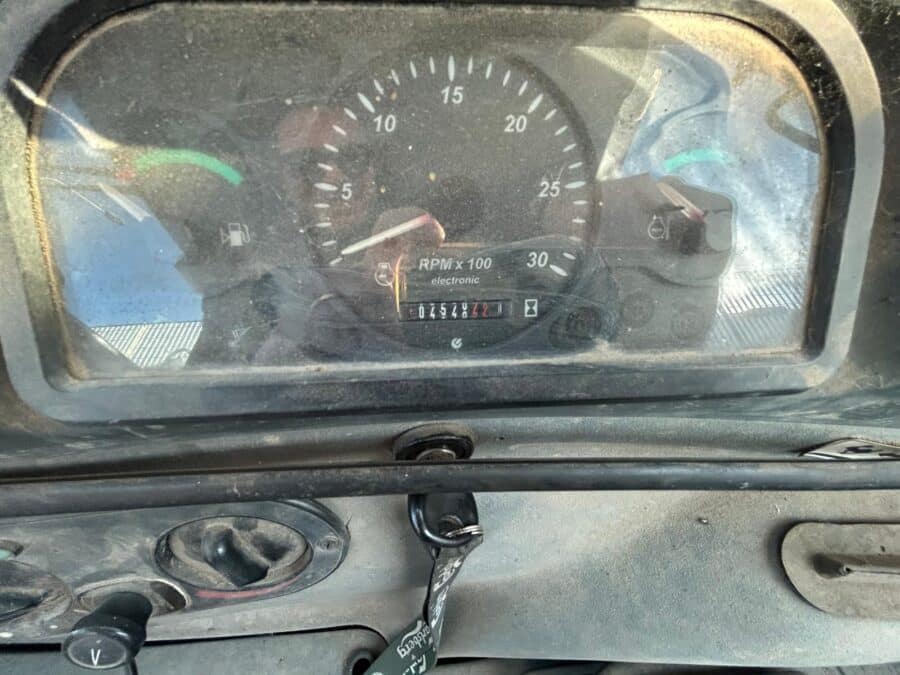 Dashboard FIAT HITACHI FB100 2002 Rigid Tanker for sale in Rome