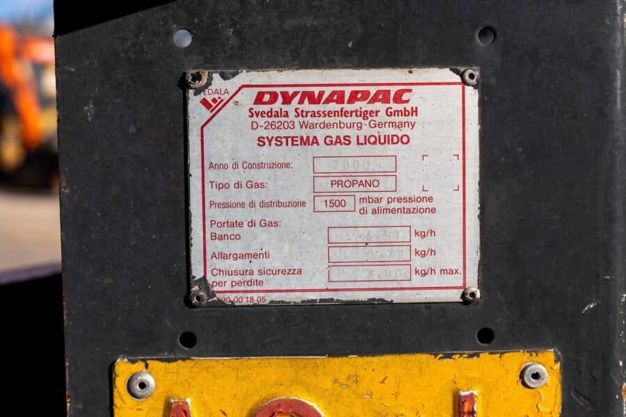 Used Dynapac F121-4W road paver year 2000 for sale in Rome, Italy