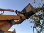 2005 JCB 3CX-4T rigid backhoe loader for sale in Rome, Italy - Front bucket
