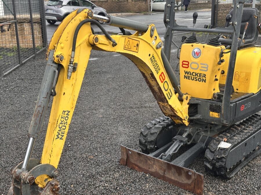wacker neuson 803 e08-01 vista boom idraulica sinistra