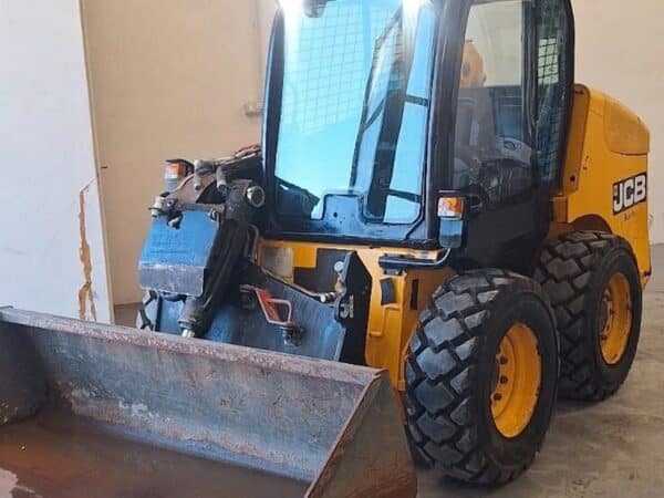 Vista frontal Cargadora de ruedas JCB 190HF en venta en DAMAC
