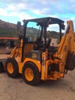 Vista posteriore JCB 1CX HF in vendita a Foggia