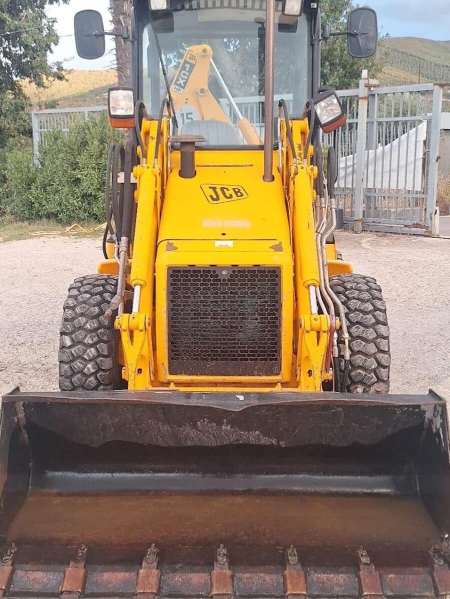Dettaglio frontale Terna JCB 1CX HF in vendita a Foggia