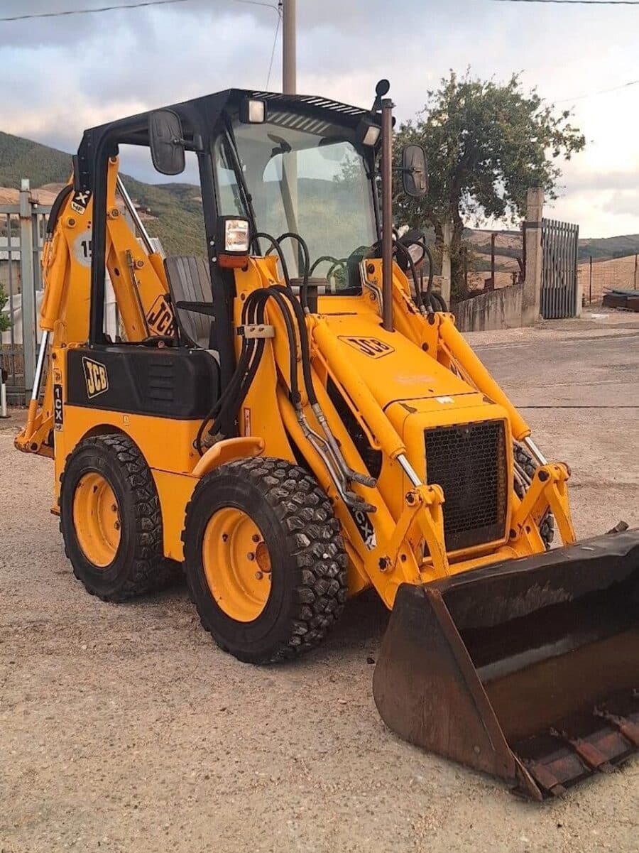 Vista frontale Terna JCB 1CX HF in vendita a Foggia