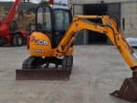 Dettaglio frontale JCB 8030 ZTS usato in vendita da DAMAC