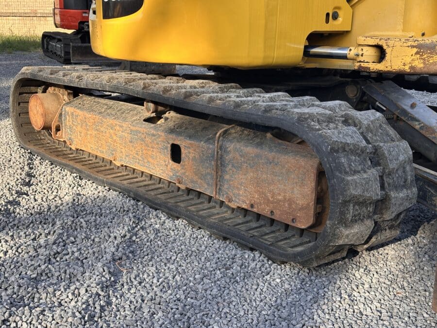 Komatsu PC55MR-3 compact mini excavator rubber tracks for sale - DAMAC