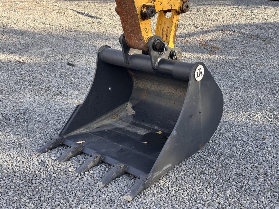 Komatsu PC55MR-3 compact mini excavator bucket for sale - DAMAC
