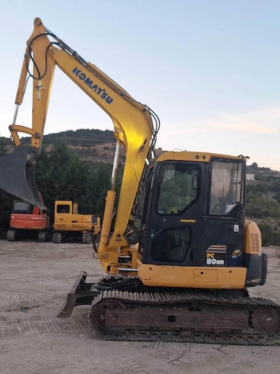 Kompaktowa koparka Komatsu PC80MR na sprzedaż w DAMAC