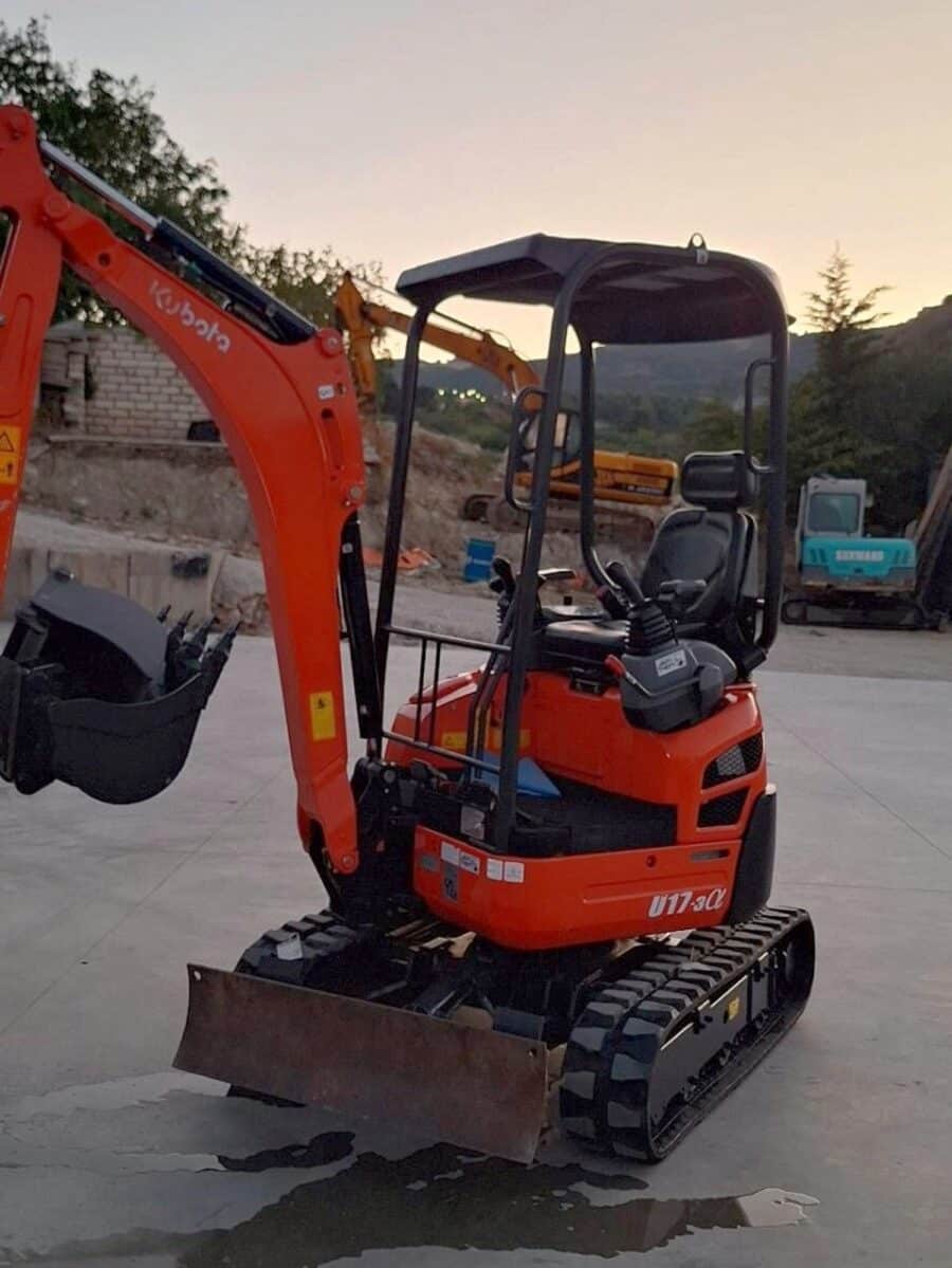 Kubota U17-3α side view d'occasion à vendre de DAMAC