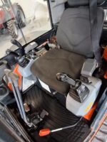 Interno cabina Kubota U35-3a3 in vendita a Foggia