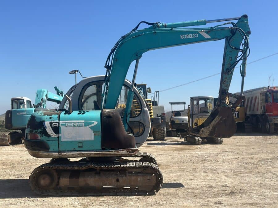 Used 1995 Kobelco SK60 mini crawler excavator for sale in Foggia, Italy