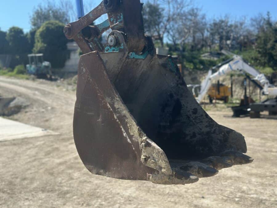 Used 1995 Kobelco SK60 mini crawler excavator for sale in Foggia, Italy