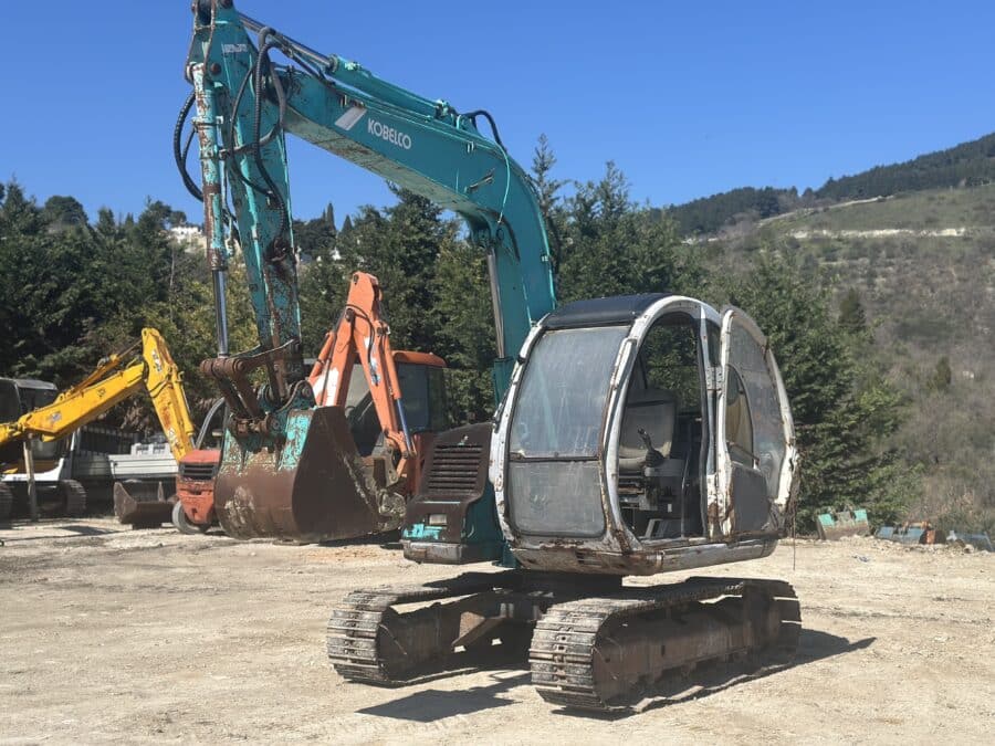 Used 1995 Kobelco SK60 mini crawler excavator for sale in Foggia, Italy