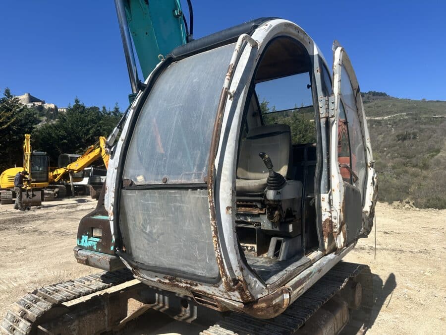 Used 1995 Kobelco SK60 mini crawler excavator for sale in Foggia, Italy