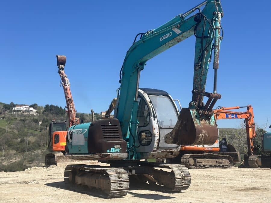 Used 1995 Kobelco SK60 mini crawler excavator for sale in Foggia, Italy
