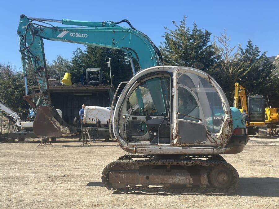 Used 1995 Kobelco SK60 mini crawler excavator for sale in Foggia, Italy
