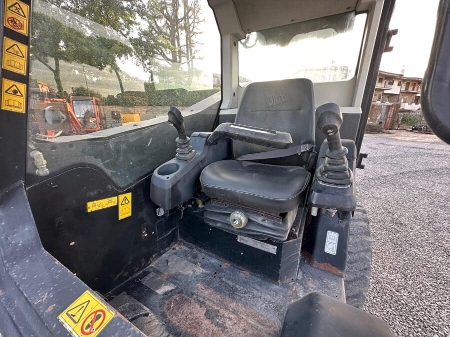 Cabina JCB 225 del 2012 in vendita da DAMAC