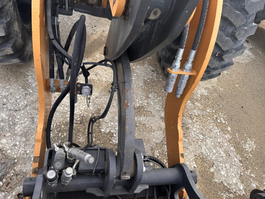 Used 2019 CASE 321F wheel loader for sale in Rome, Italy