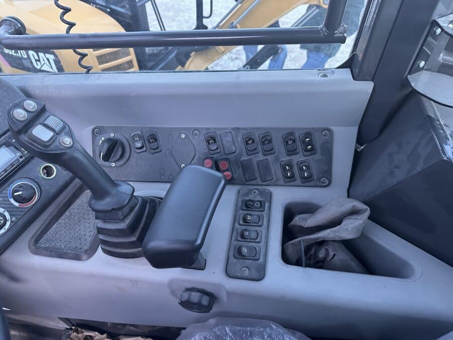 Used 2019 CASE 321F wheel loader for sale in Rome, Italy