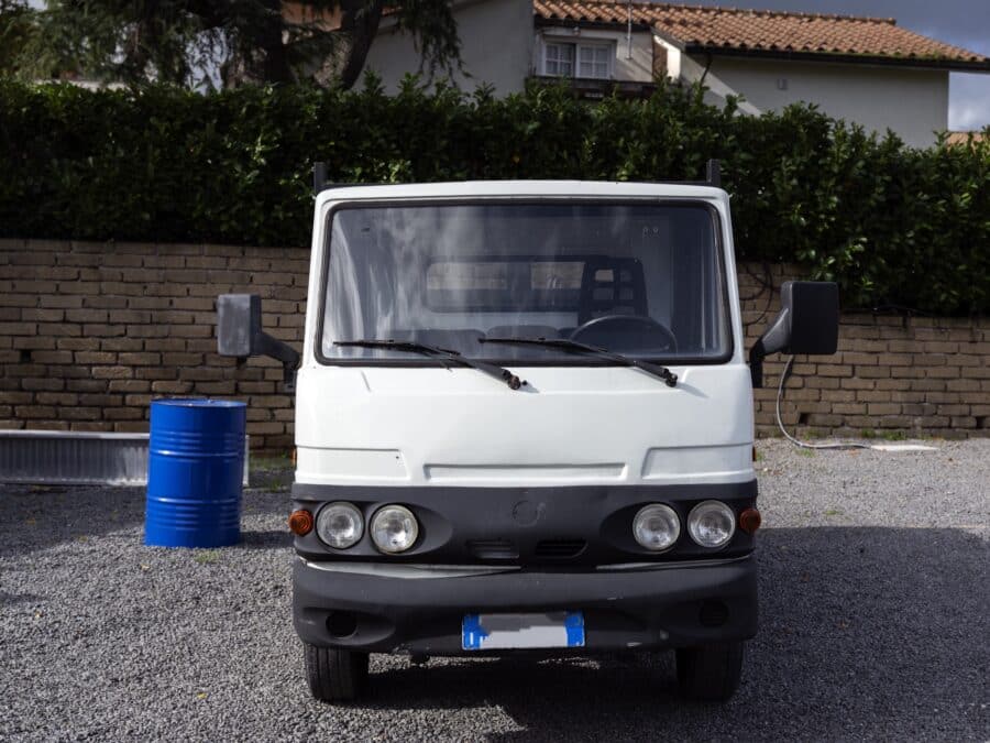 Piaggio ribaltabile trilaterale 2006 vista frontale in vendita DAMAC
