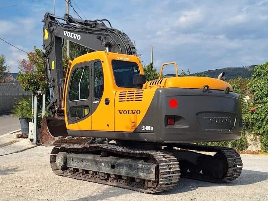 Escavatore cingolato VOLVO EC140BLC usato in vendita da DAMAC