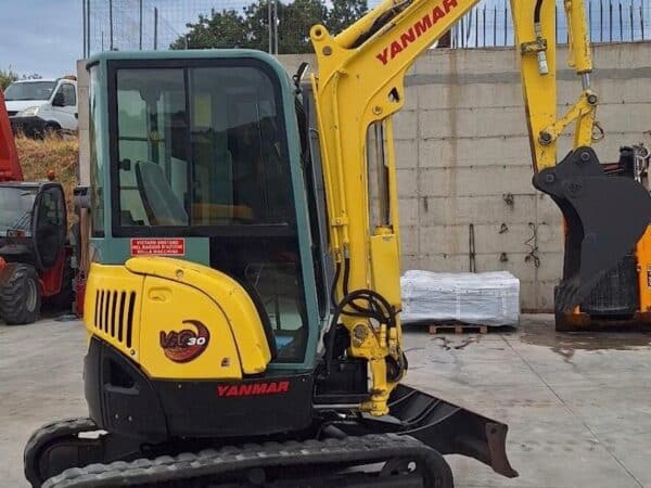 Vista laterale Yanmar VIO30