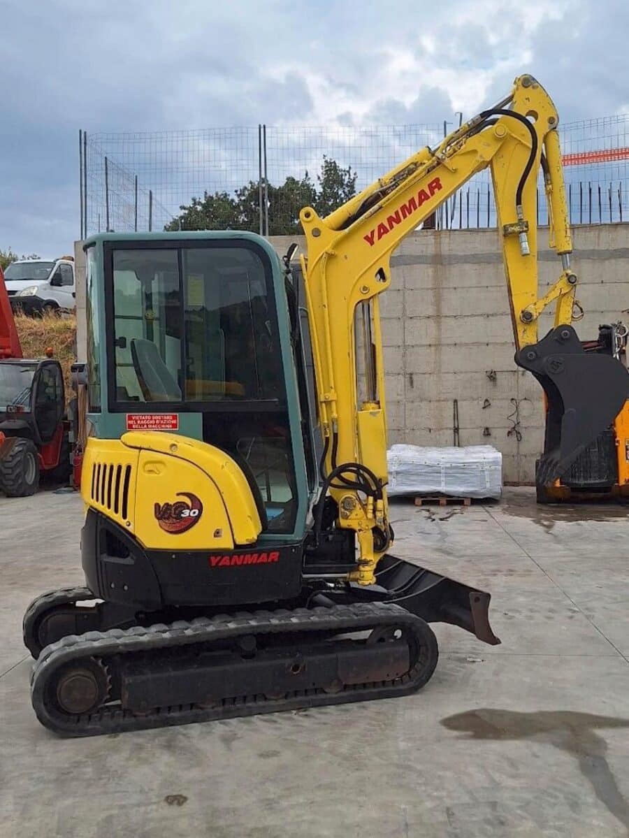 Vista laterale Yanmar VIO30
