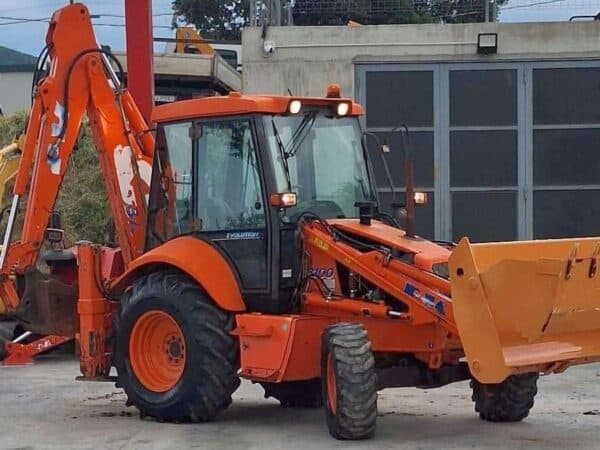 Used 2004 Fiat Kobelco FB100 rigid backhoe loader for sale in Foggia, Italy