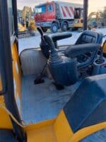 2002 JCB 1CX cab for sale in Foggia, compact and reliable machine with two digging buckets.