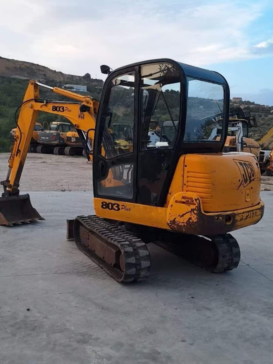 2004 JCB 803 Plus mini excavator for sale in Foggia - side view.