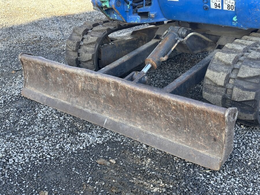 Mini excavator IHIMER 40JX 2006 blade detail